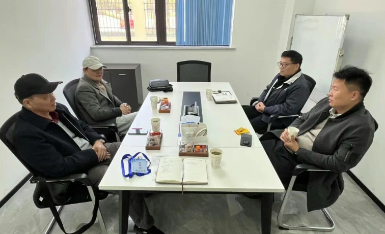 協(xié)會(huì)走訪上?？乒C(jī)電設(shè)備成套有限公司